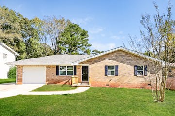 2816 Knollview Dr Decatur, GA 30034